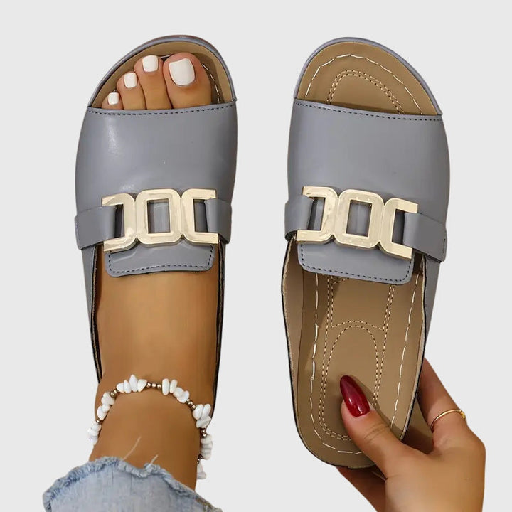 Courtney - Comfortable Buckle Sandals